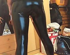 Show of my Liquid Leggings